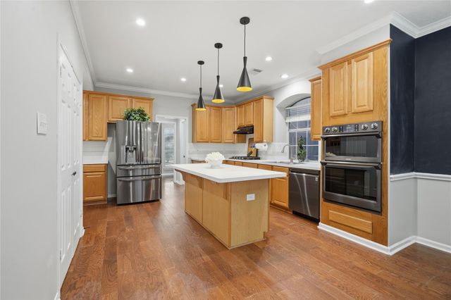 2008 Charter Pointe Court, League City, TX 77573