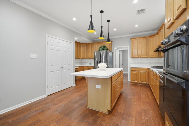 2008 Charter Pointe Court, League City, TX 77573