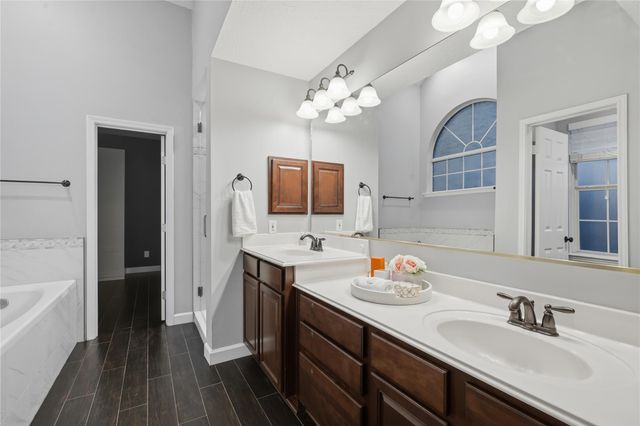 2008 Charter Pointe Court, League City, TX 77573