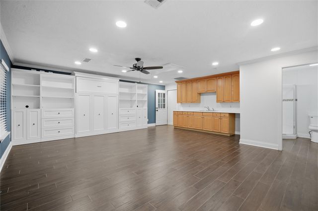 2008 Charter Pointe Court, League City, TX 77573