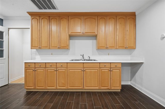 2008 Charter Pointe Court, League City, TX 77573