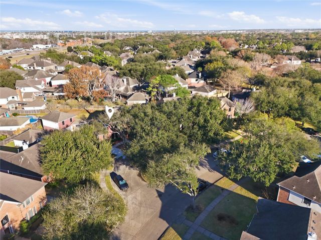 2008 Charter Pointe Court, League City, TX 77573