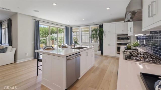 725 Guy Turner Drive, Camarillo, CA 93010