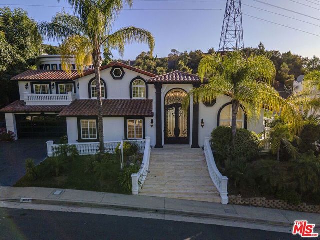 3856 Vista Linda Drive, Encino, CA 91316