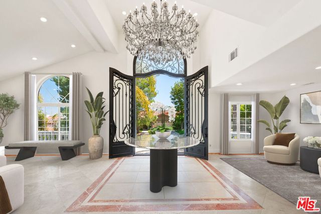 3856 Vista Linda Drive, Encino, CA 91316
