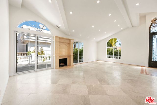 3856 Vista Linda Drive, Encino, CA 91316