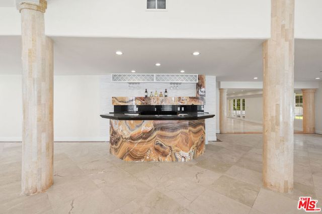 3856 Vista Linda Drive, Encino, CA 91316