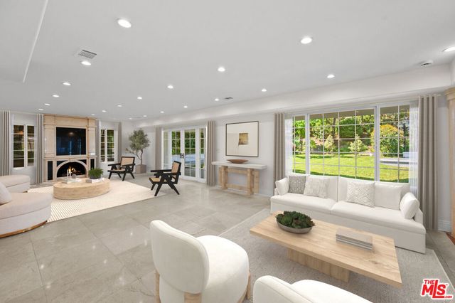 3856 Vista Linda Drive, Encino, CA 91316