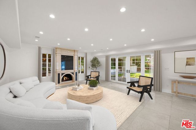 3856 Vista Linda Drive, Encino, CA 91316