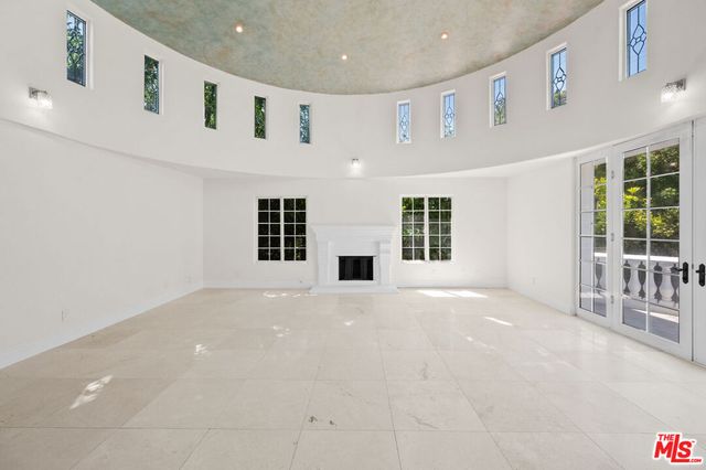 3856 Vista Linda Drive, Encino, CA 91316