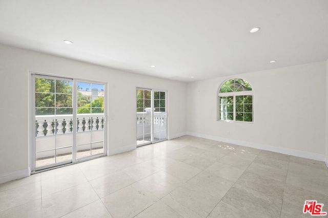3856 Vista Linda Drive, Encino, CA 91316