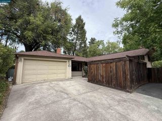 218 Wootten Dr, Walnut Creek, CA 94597