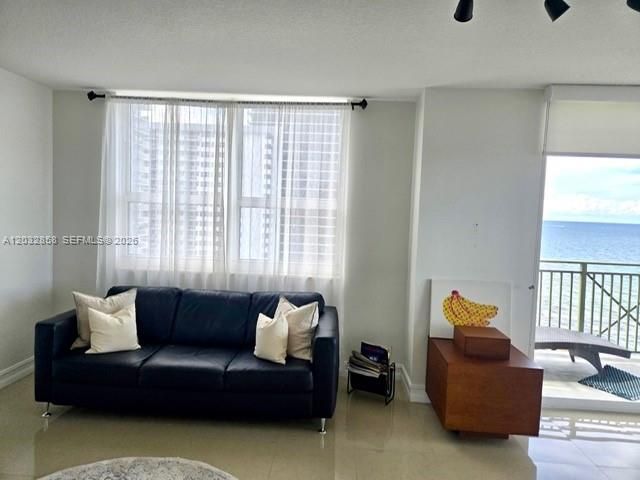 2080 S Ocean Dr 1512, Hallandale Beach, FL 33009