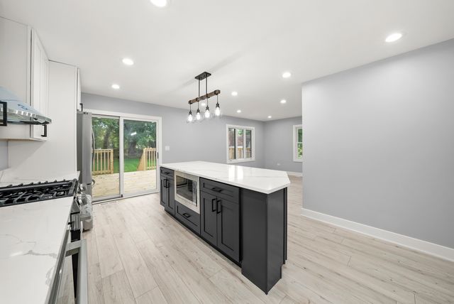 3723 W 104th Street, Chicago, IL 60655