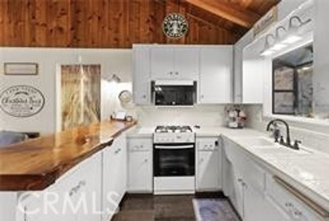 2452 Spring, Running Springs, CA 92382