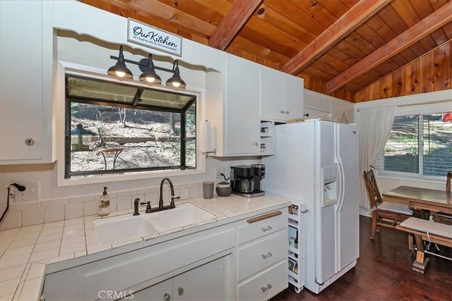 2452 Spring, Running Springs, CA 92382