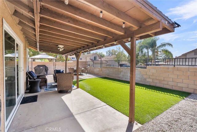 1105 W Victoria, Rialto, CA 92376