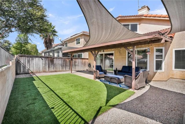 1105 W Victoria, Rialto, CA 92376