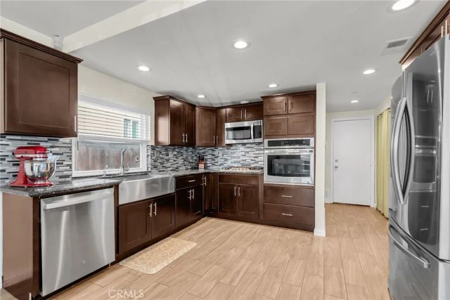 1105 W Victoria, Rialto, CA 92376