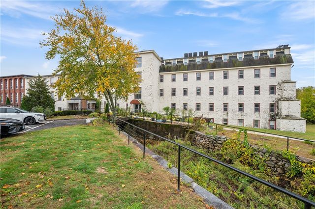 494 Woonasquatucket Avenue 101, North Providence, RI 02911