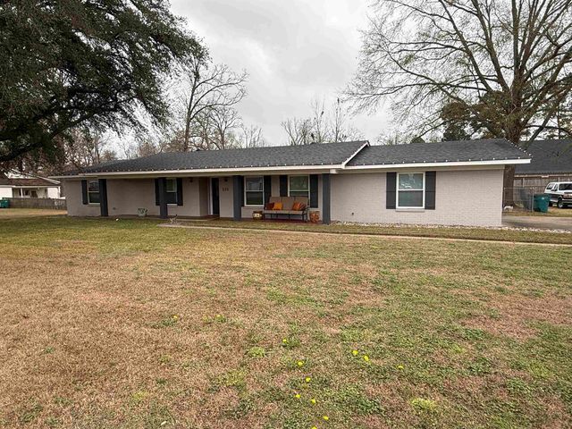 1125 W Sabine, Carthage, TX 75633