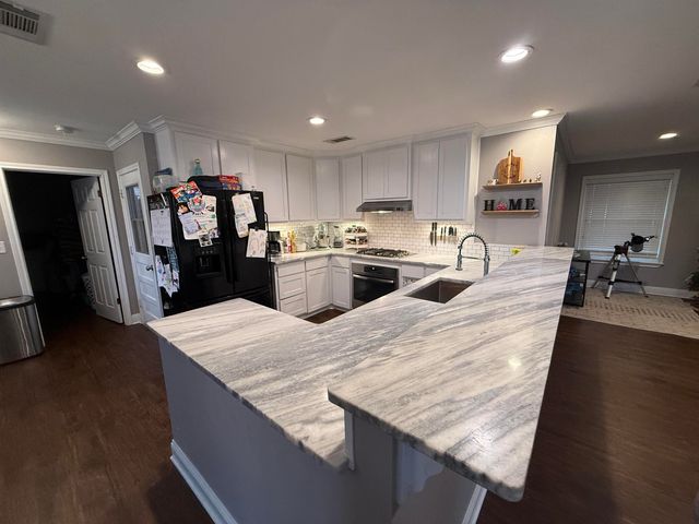 1125 W Sabine, Carthage, TX 75633