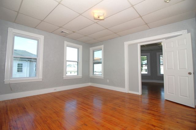 82 Fox 3, Worcester, MA 01604