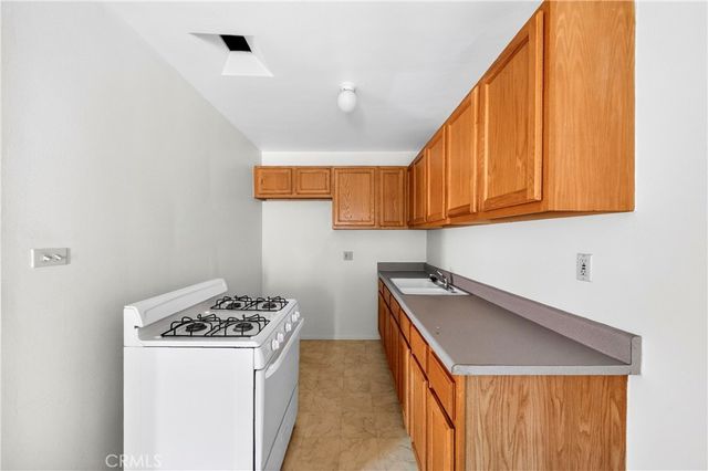 1053 S Oxford Avenue, Los Angeles, CA 90006