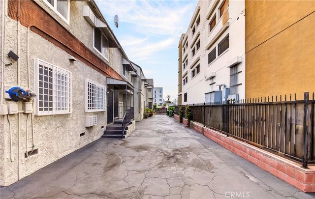 1053 S Oxford Avenue, Los Angeles, CA 90006
