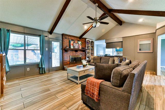 2201 Egyptian Way, Grand Prairie, TX 75050