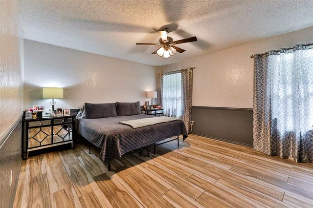 2201 Egyptian Way, Grand Prairie, TX 75050