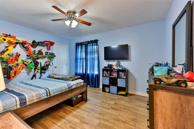 2201 Egyptian Way, Grand Prairie, TX 75050