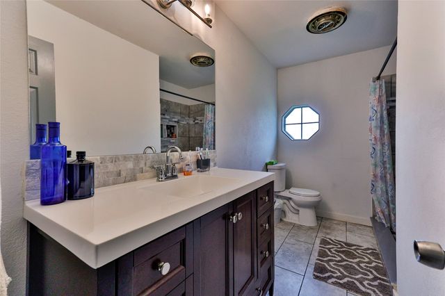 2201 Egyptian Way, Grand Prairie, TX 75050
