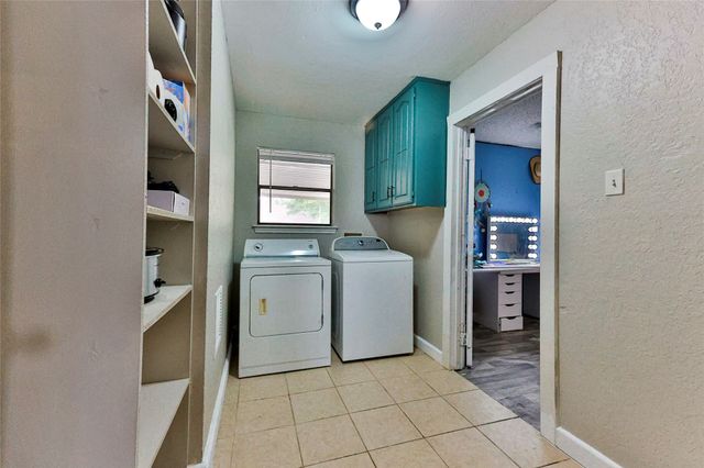 2201 Egyptian Way, Grand Prairie, TX 75050