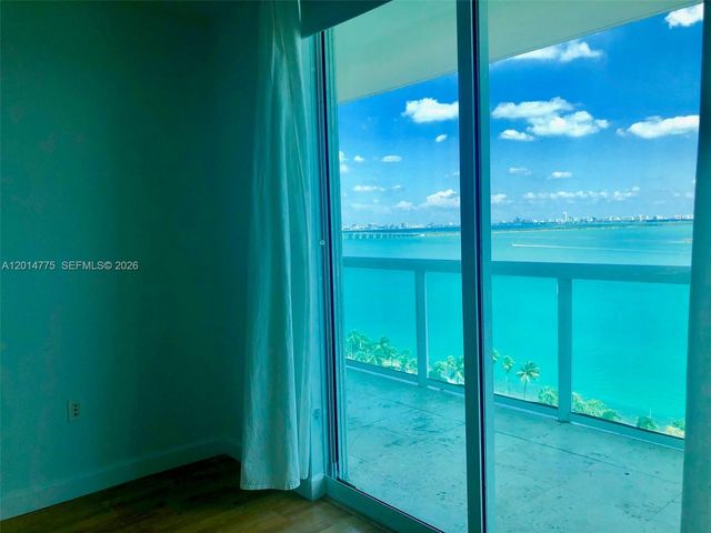 1800 N BAYSHORE DR 1605, Miami, FL 33132