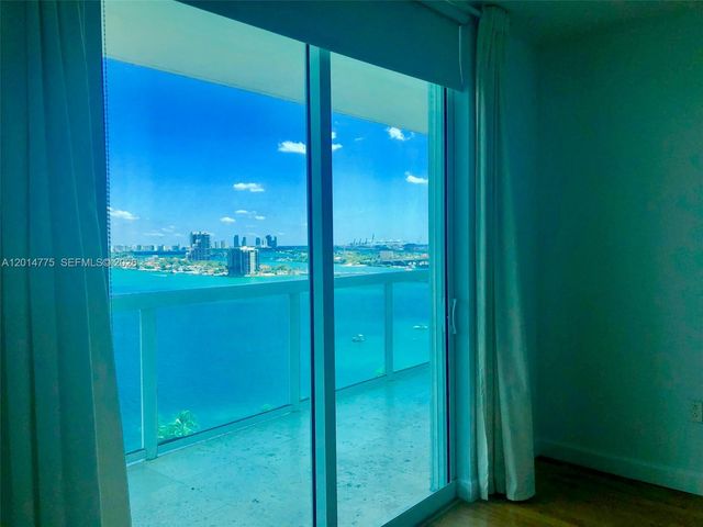1800 N BAYSHORE DR 1605, Miami, FL 33132