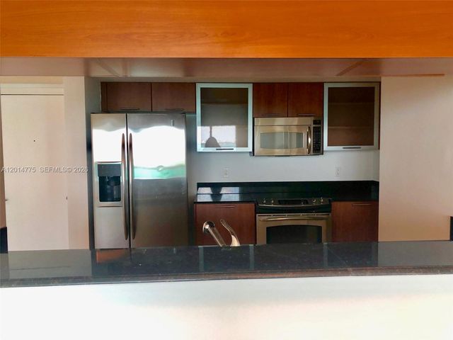 1800 N BAYSHORE DR 1605, Miami, FL 33132