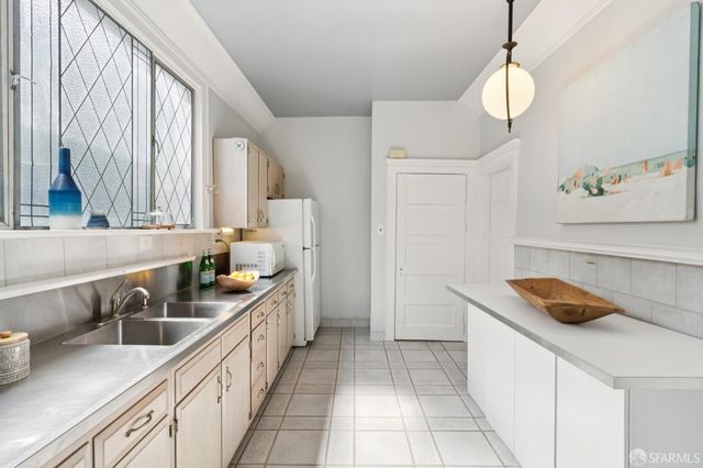 111 Lundys Lane, San Francisco, CA 94110