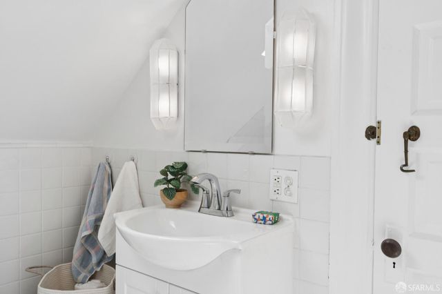 111 Lundys Lane, San Francisco, CA 94110