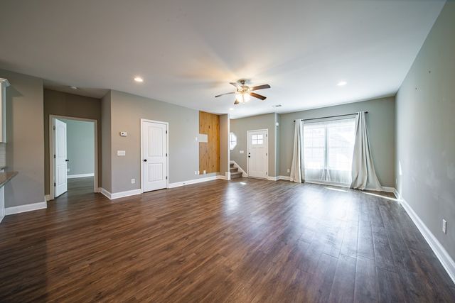 402 Lee Road 2203, Phenix City, AL 36870