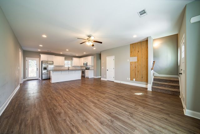 402 Lee Road 2203, Phenix City, AL 36870