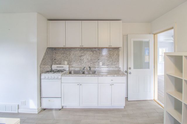 3308 Lake Street, Kalamazoo, MI 49048