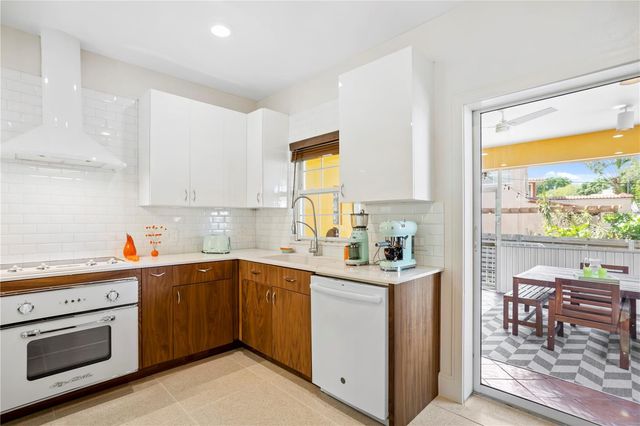 2217 BREVARD ROAD NE, St Petersburg, FL 33704