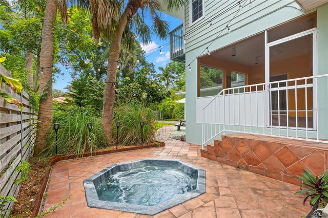 2217 BREVARD ROAD NE, St Petersburg, FL 33704