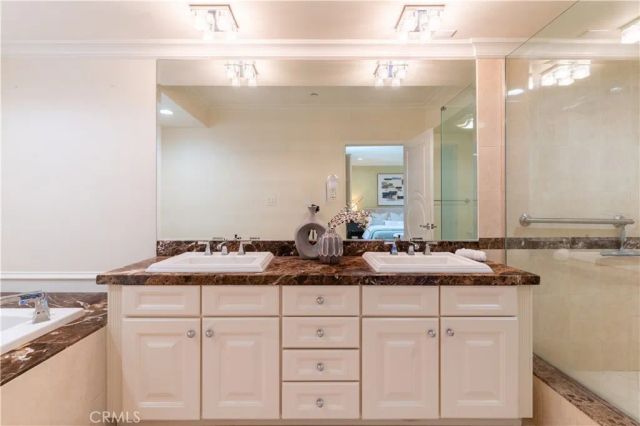 4533 Vista Del Monte Avenue 201, Sherman Oaks, CA 91403