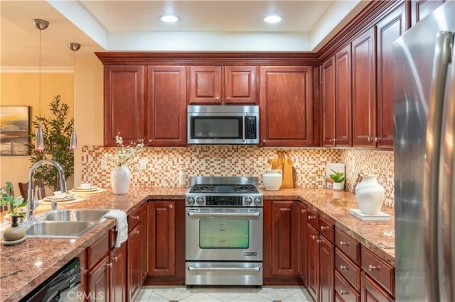 4533 Vista Del Monte Avenue 201, Sherman Oaks, CA 91403