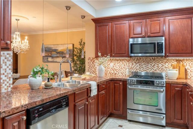 4533 Vista Del Monte Avenue 201, Sherman Oaks, CA 91403