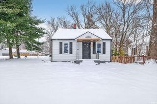 19801 Greenacre Street, South Bend, IN 46637