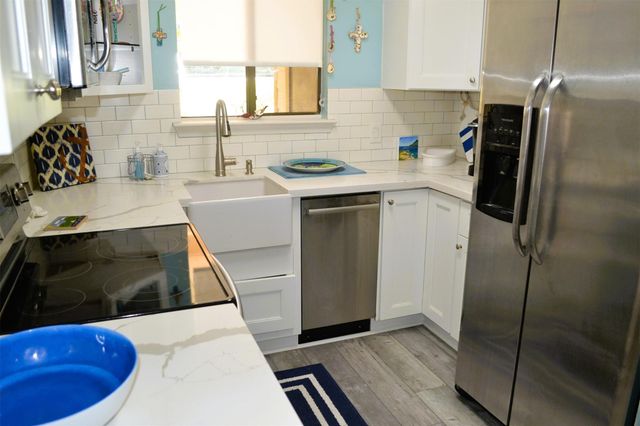 102 Lakeview Terrace D, Conroe, TX 77356