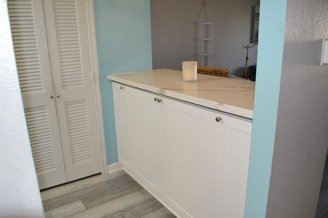 102 Lakeview Terrace D, Conroe, TX 77356